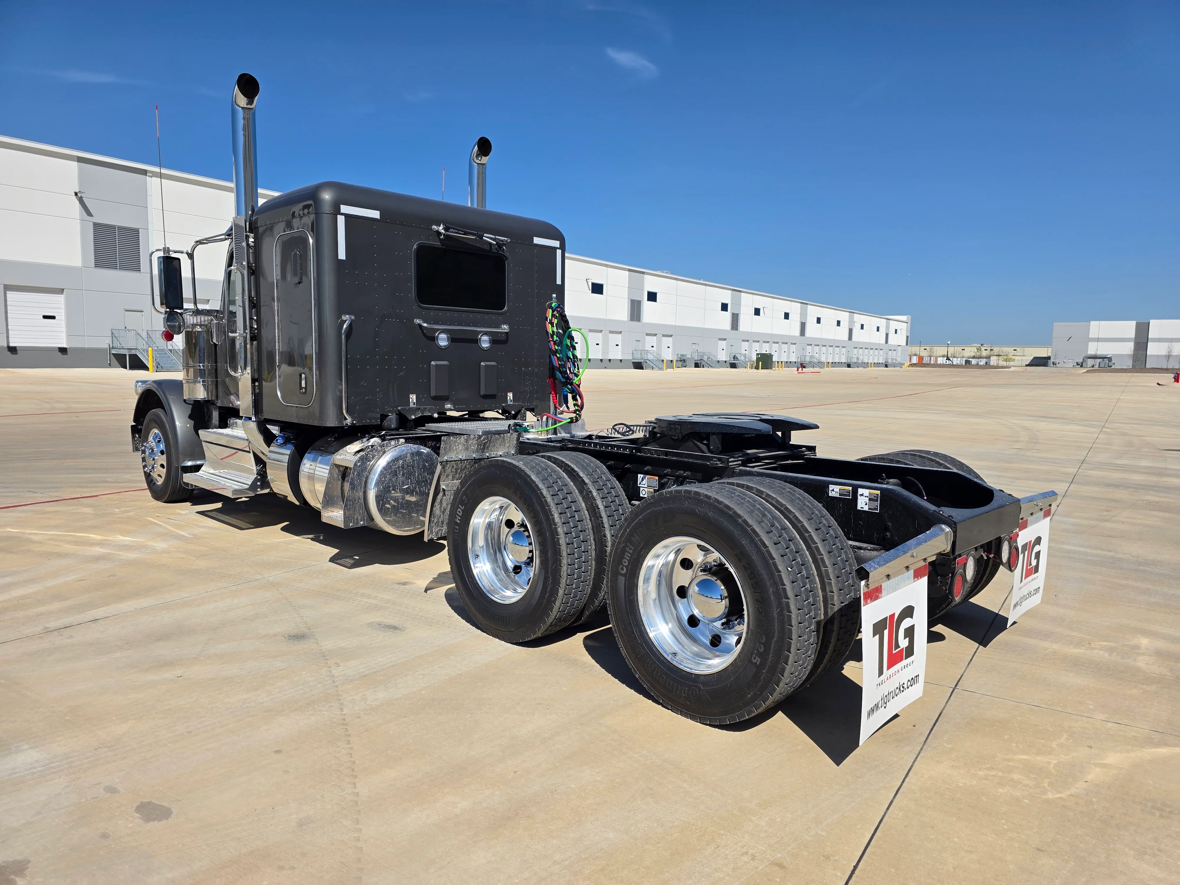 2027 Peterbilt 589 in Fort Smith, AR — photo 3