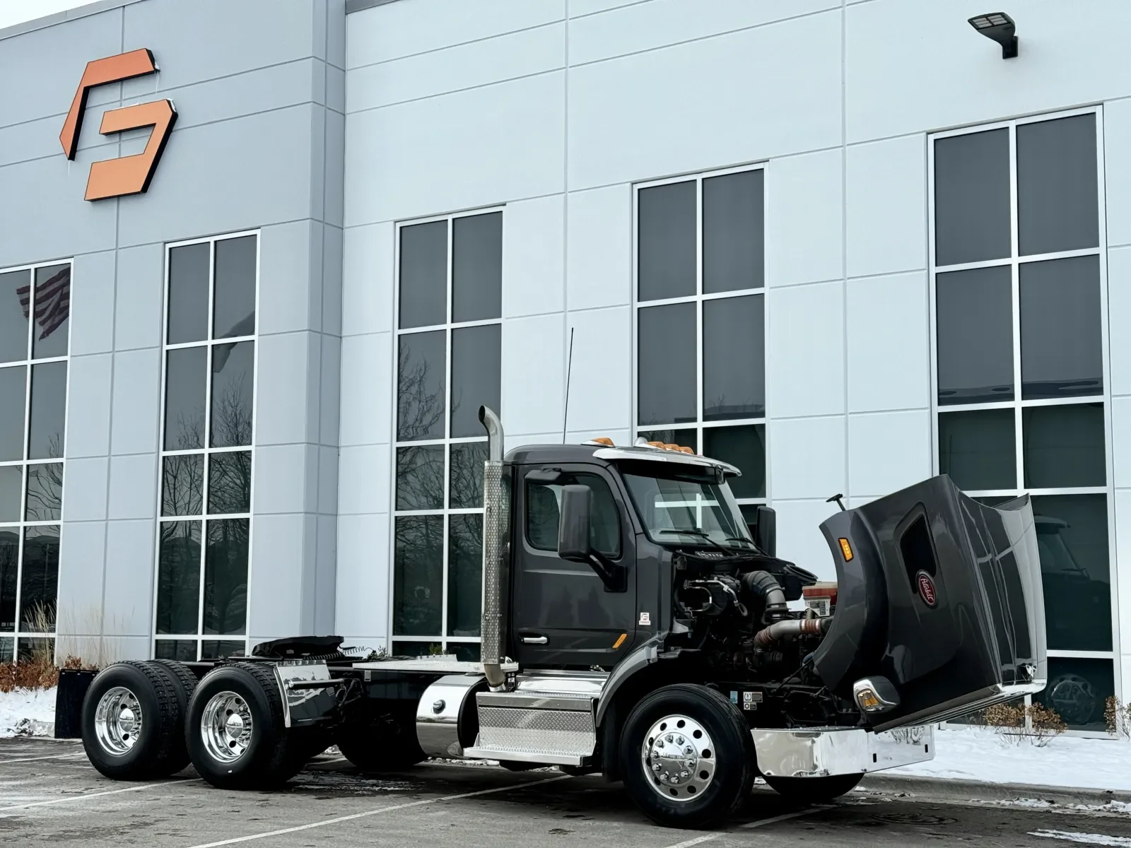 2022 Peterbilt 567 in New Lenox, IL — photo 9