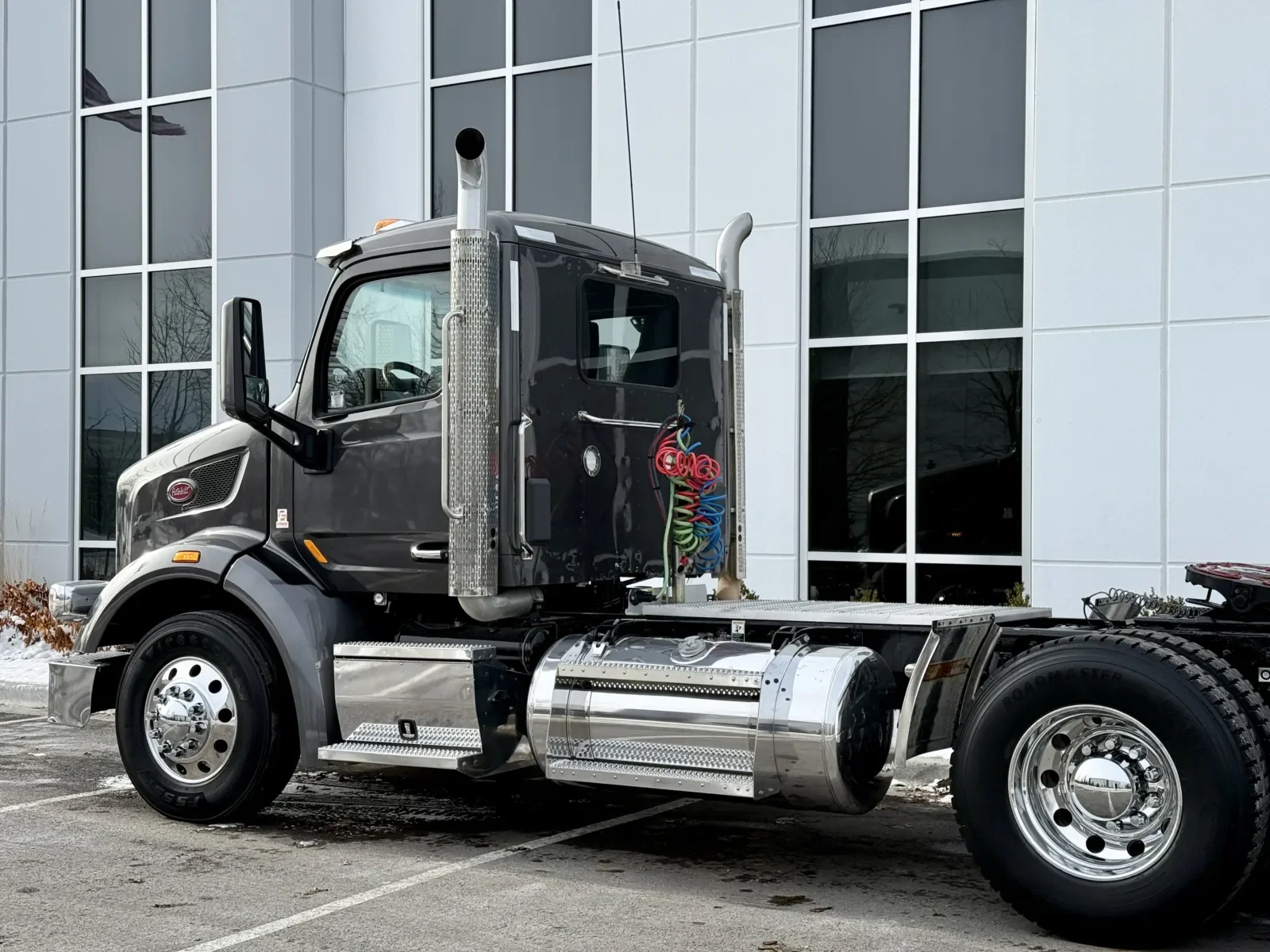 2022 Peterbilt 567 in New Lenox, IL — photo 8