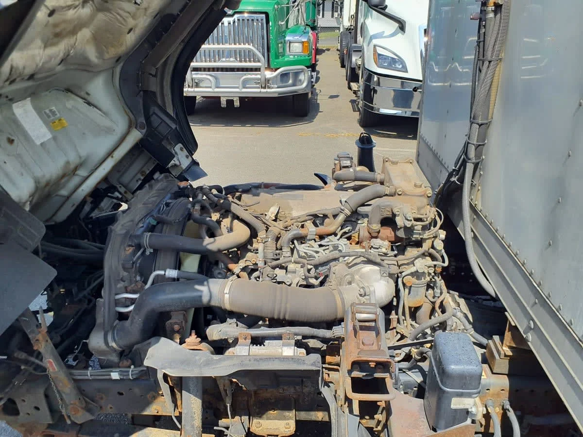 2019 Isuzu NRR in Springfield, MA — photo 10