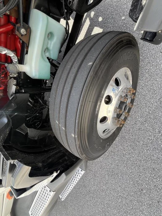 2022 International LT — photo 10