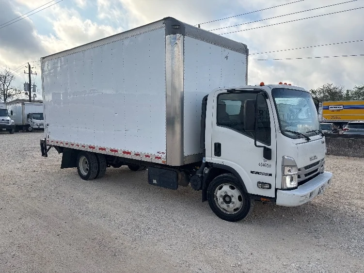 2022 Isuzu NRR in Dallas, TX