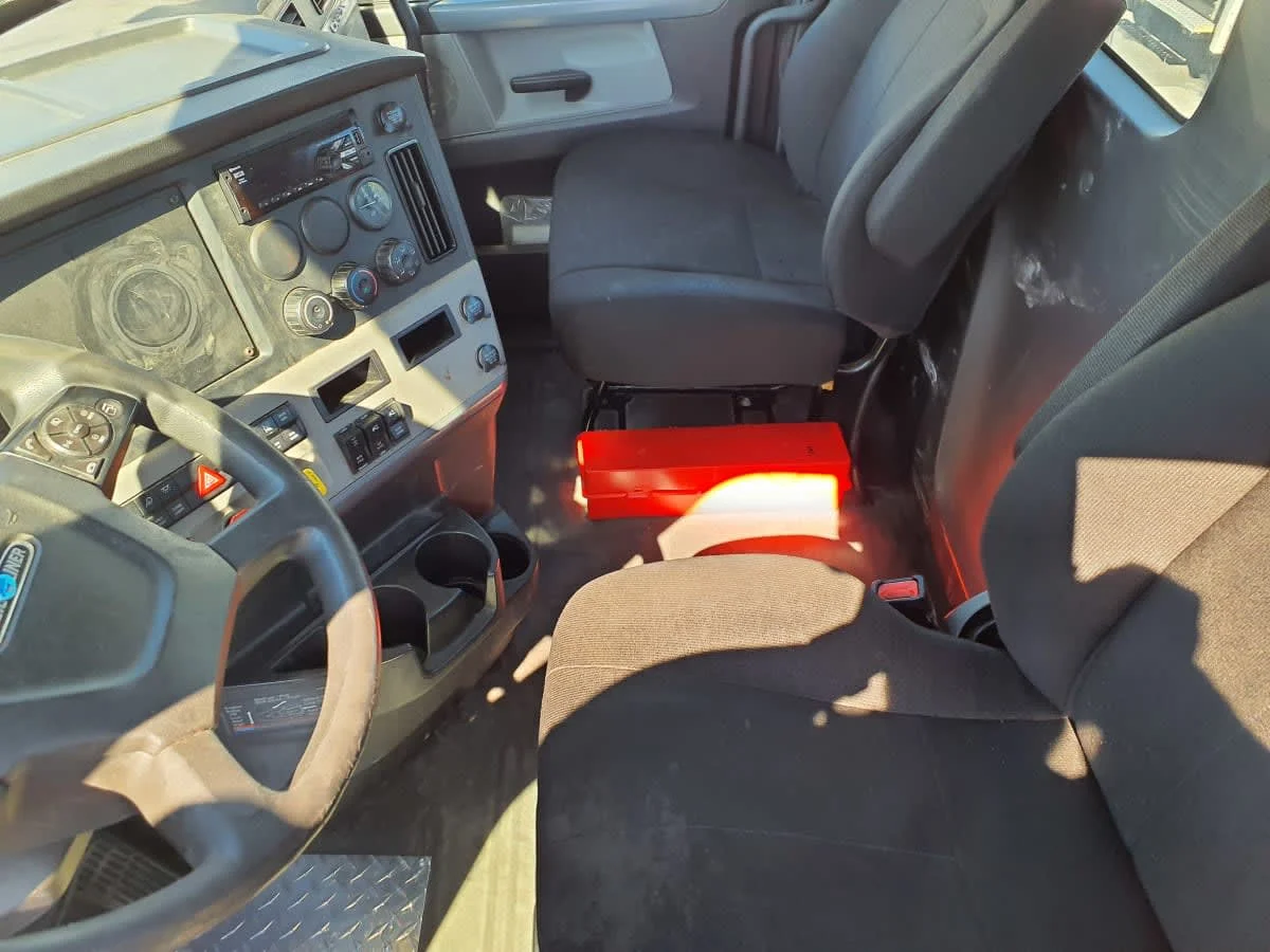 2019 Freightliner Cascadia in Atlanta, GA — photo 7