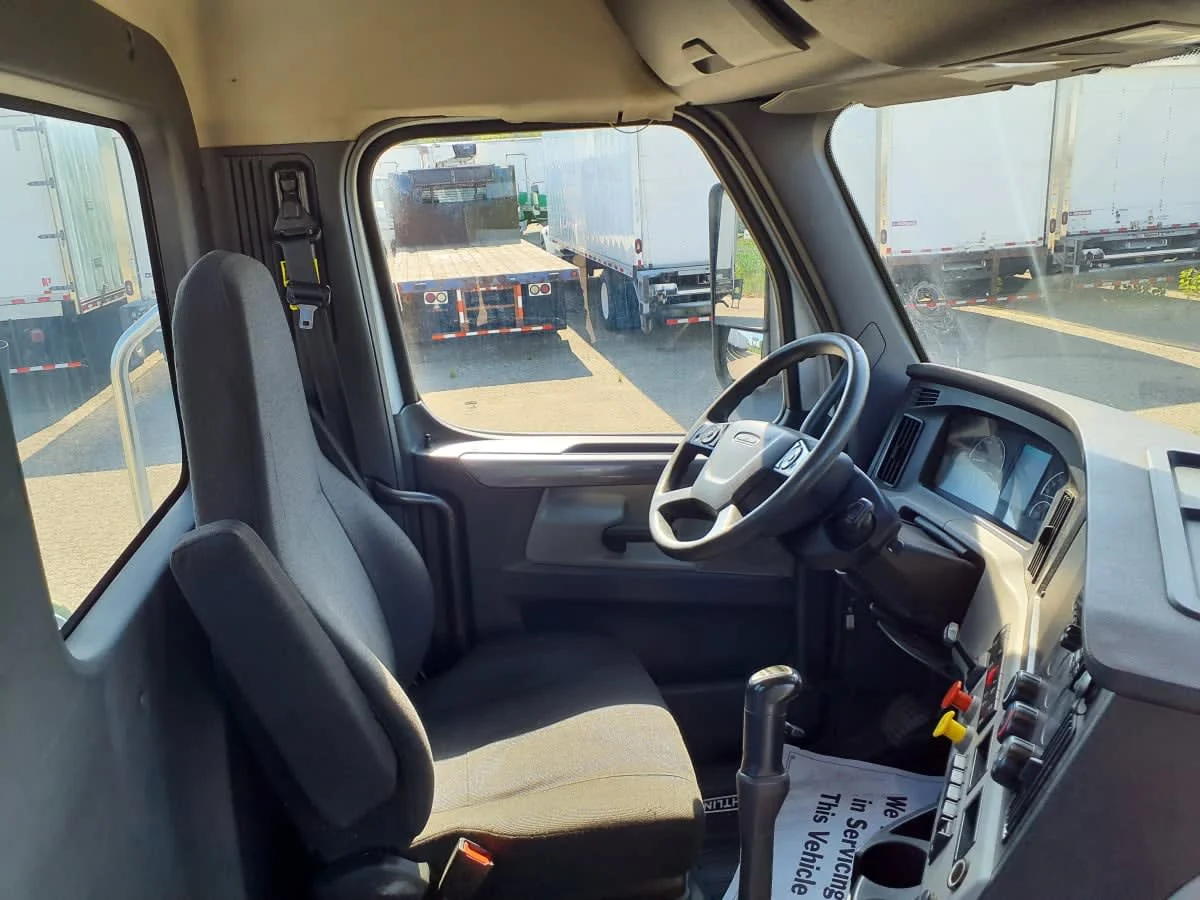 2020 Freightliner Cascadia in Wayland, MI — photo 7