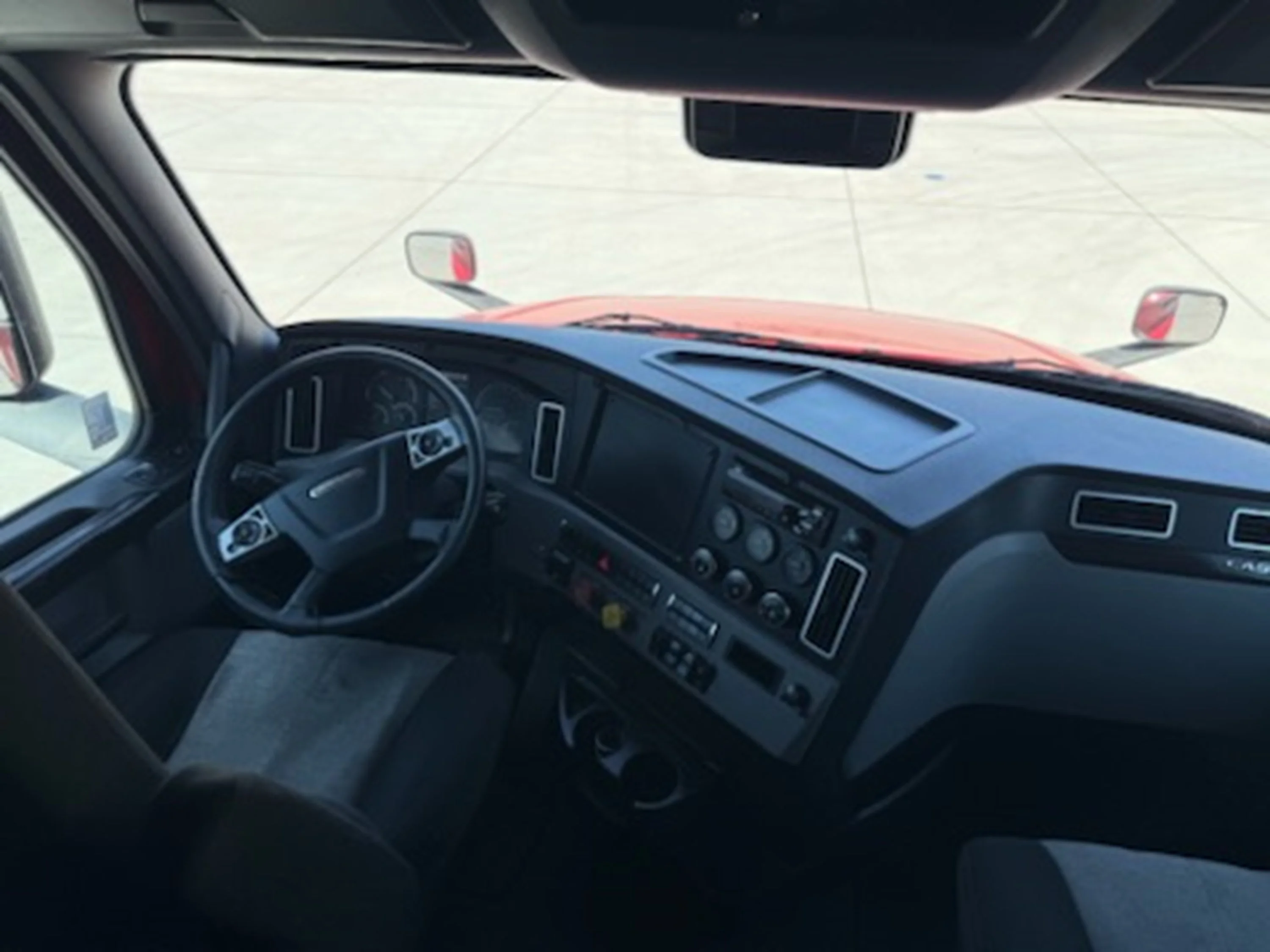 2021 Freightliner Cascadia - image 8