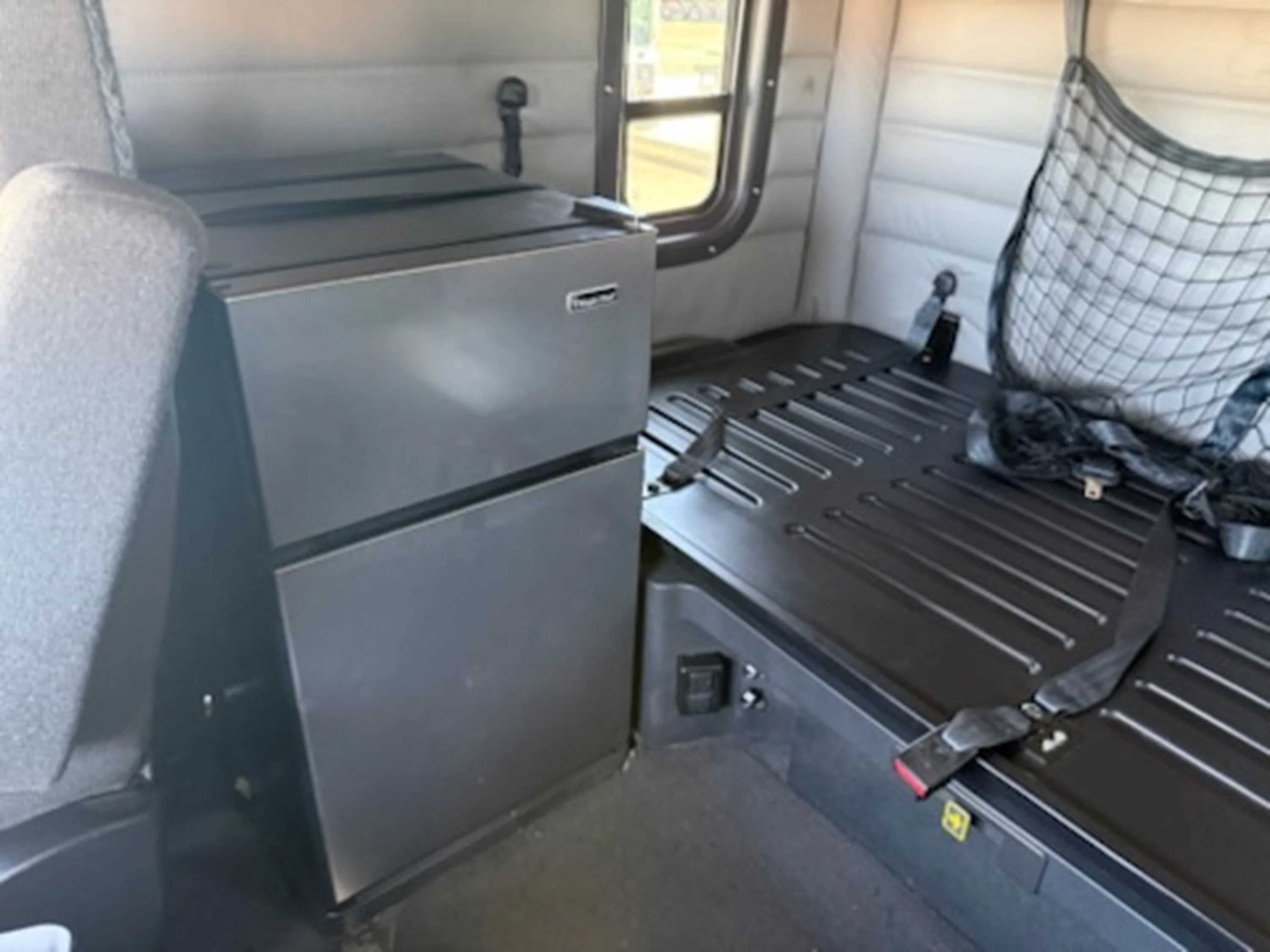 2021 Freightliner Cascadia - image 12