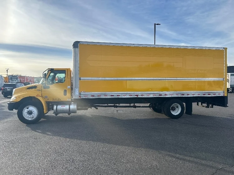 2021 International MV - image 4