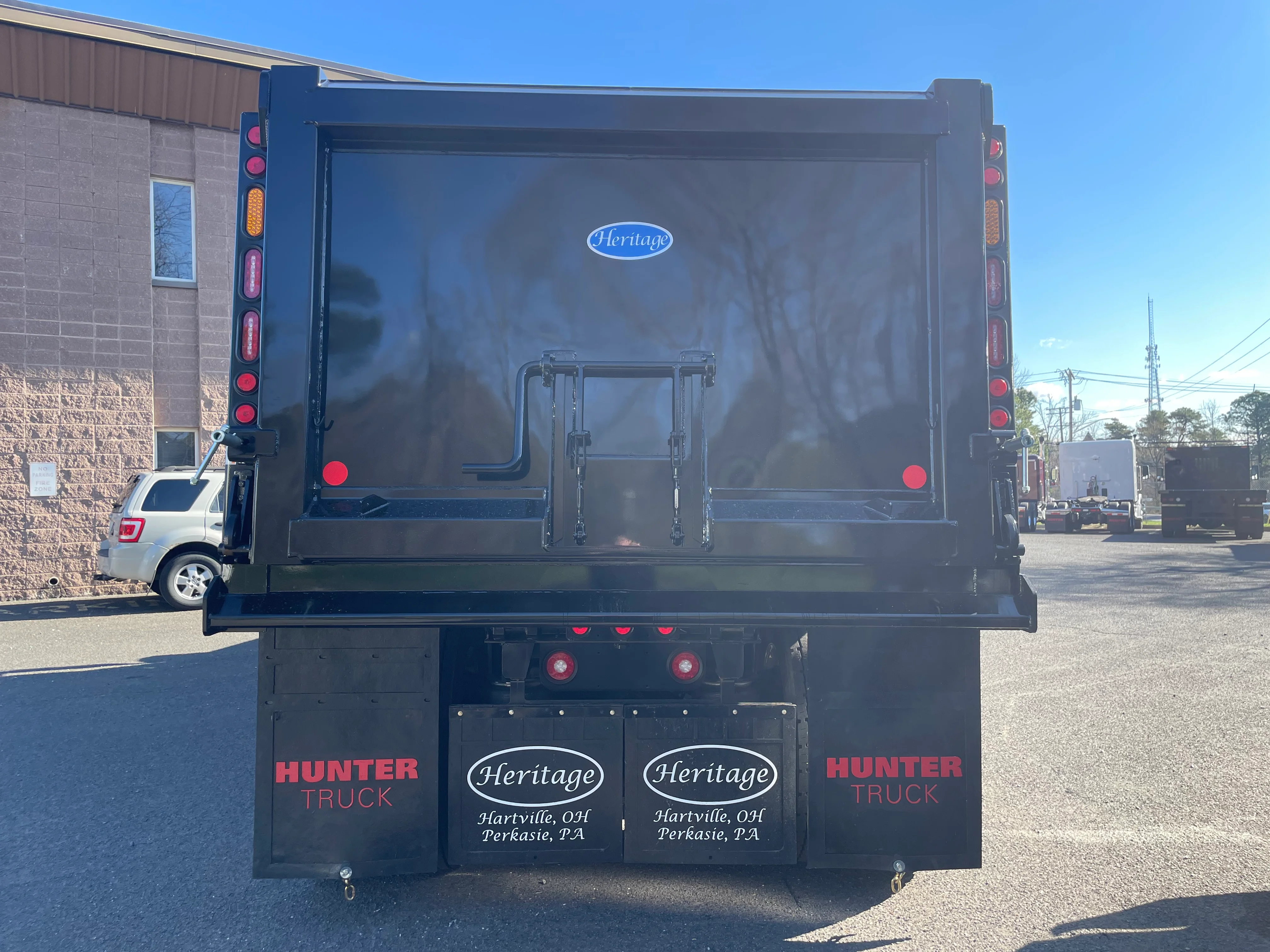 2027 Peterbilt 589 in CLARKSBURG, WV — photo 4