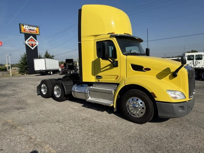 2021 Peterbilt 579 in St. Peters, MO — photo 11