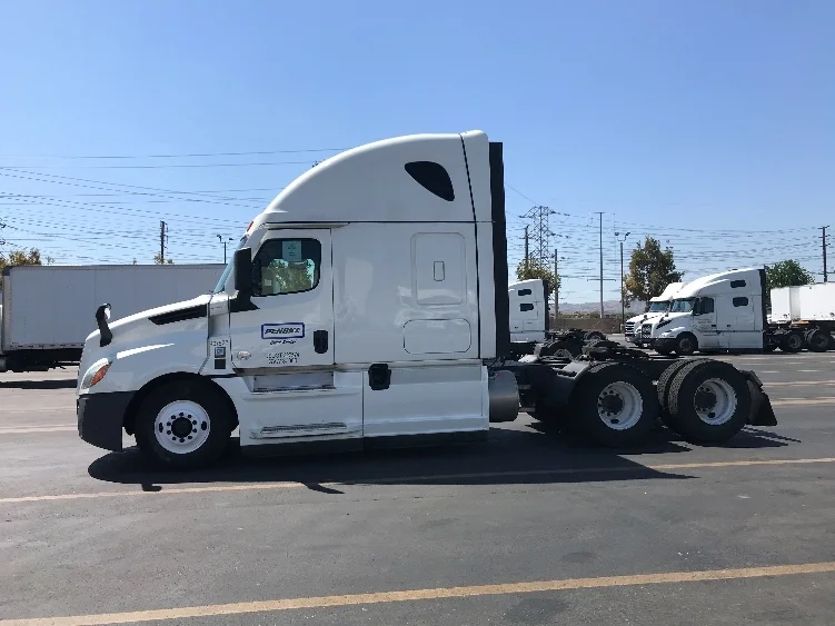 2024 Freightliner Cascadia - image 4