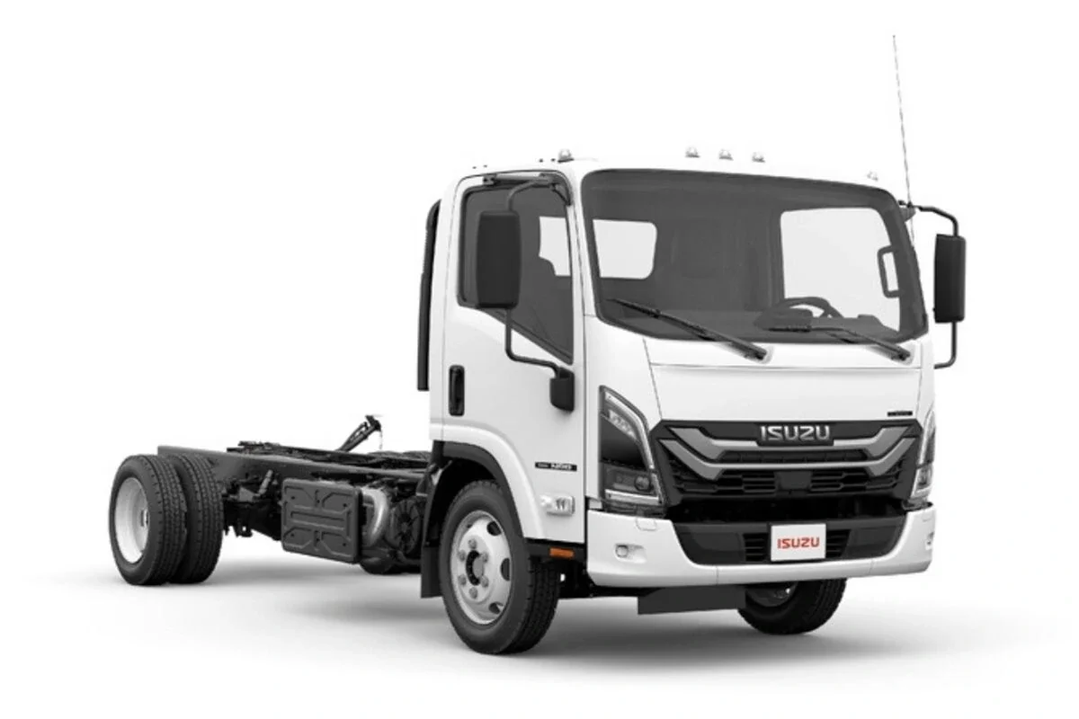 2027 Isuzu NRR in Wilmington, MA