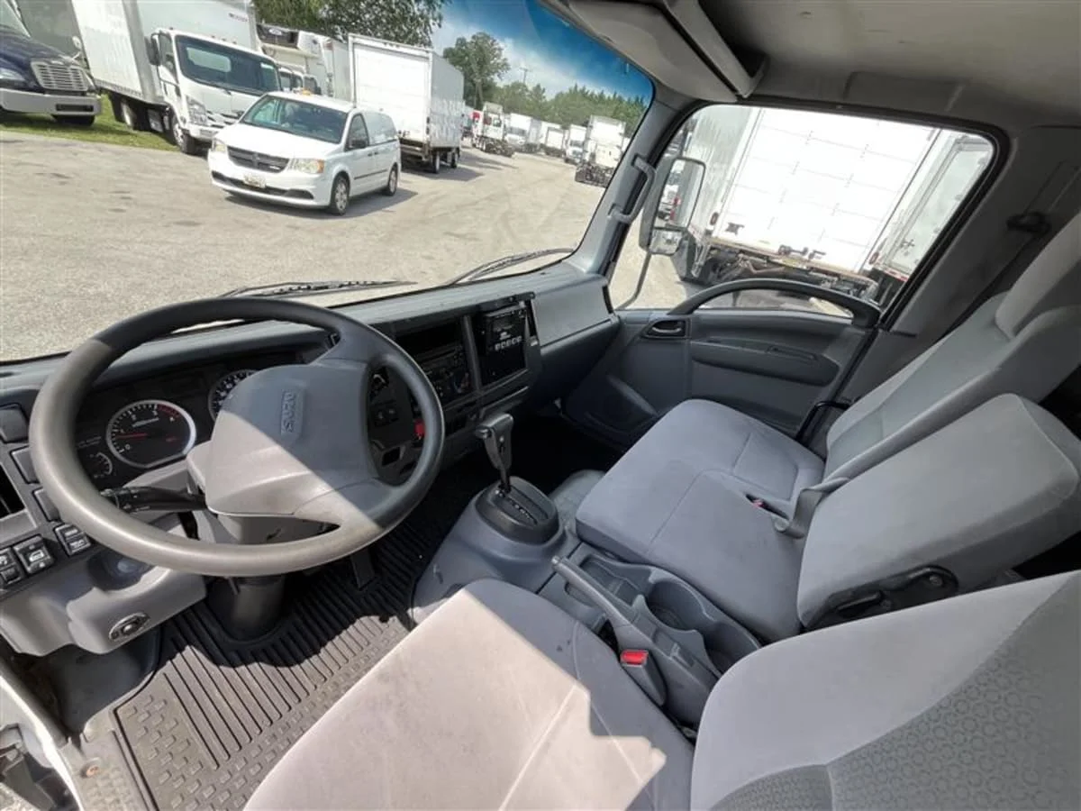 2017 Isuzu NPR - image 8