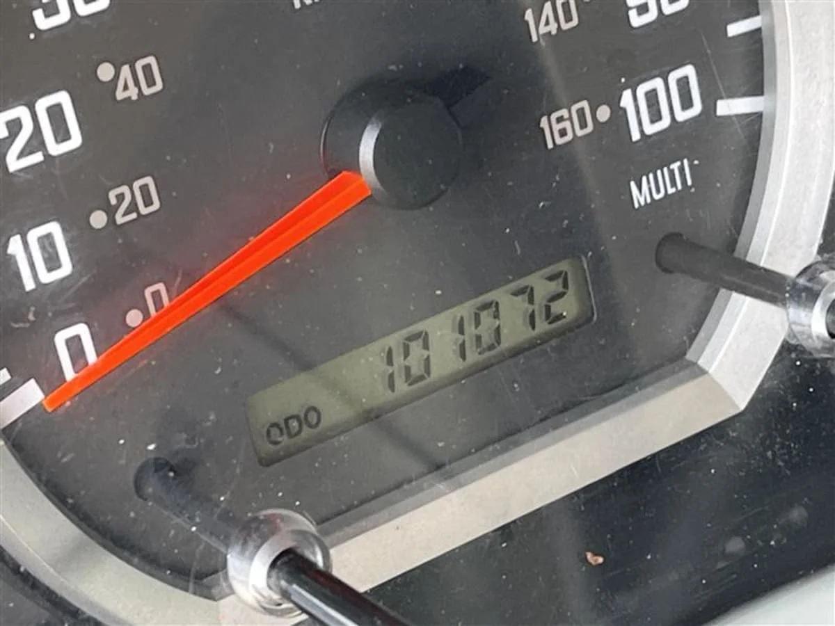 2017 Isuzu NPR - image 7