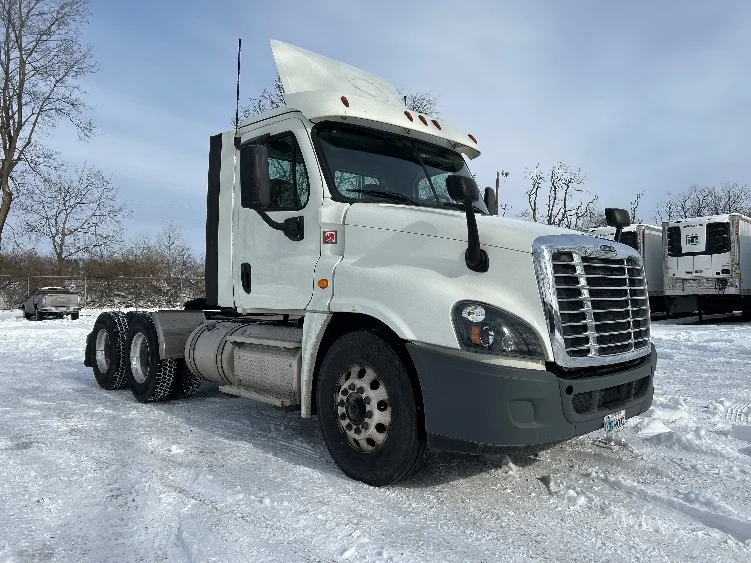 2019 Freightliner Cascadia in Harrisburg, PA