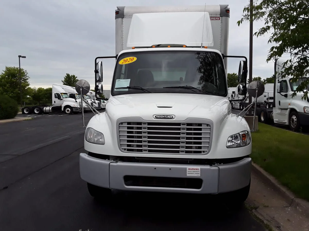 2020 Freightliner M2 106 in Altoona, IA — photo 2