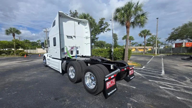 2027 Peterbilt 579 in Fort Pierce, FL — photo 7