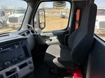 2021 Freightliner Cascadia in MN — photo 24