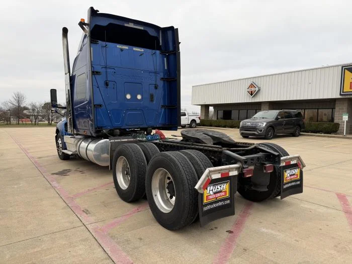 2020 International LT in Lowell, AR — photo 4