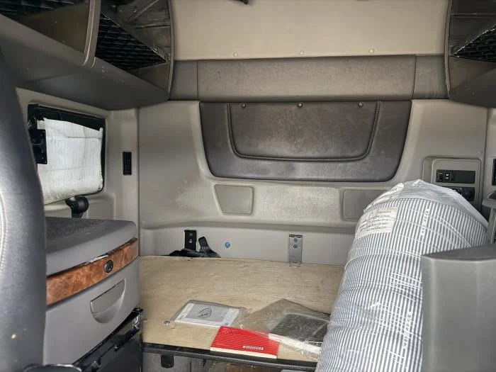 2020 International LT in Lowell, AR — photo 15