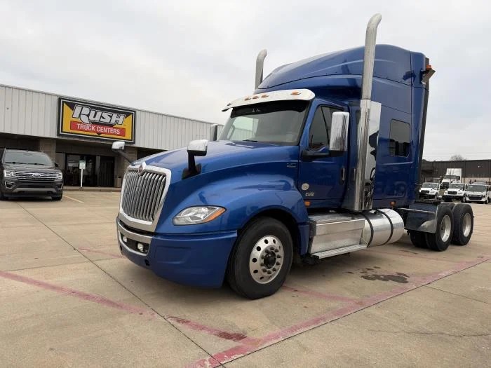 2020 International LT in Lowell, AR — photo 2