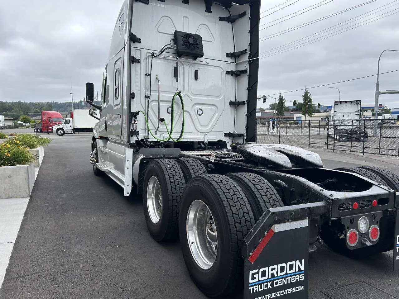 2027 Freightliner Cascadia in Mount Vernon, WA — photo 4