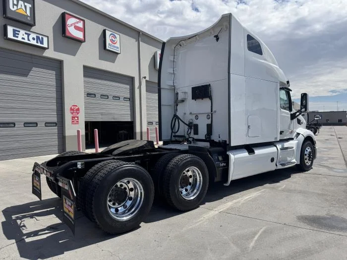 2022 Peterbilt 579 - image 6