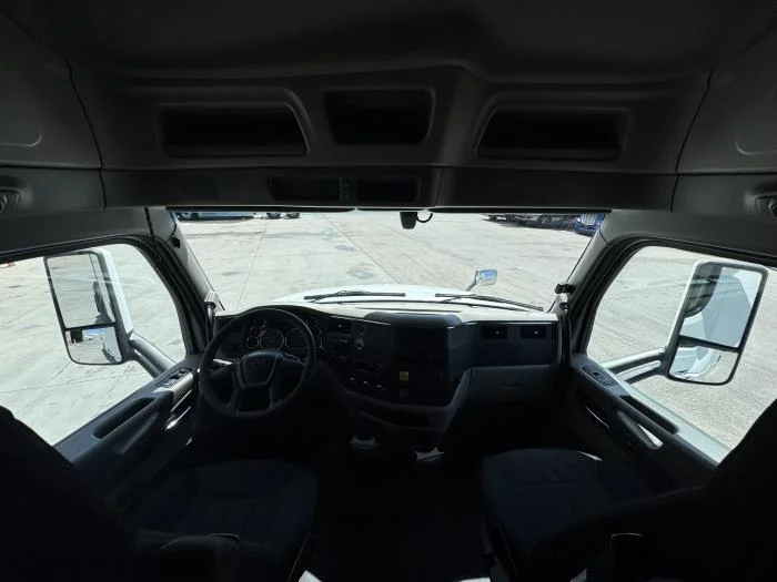 2022 Peterbilt 579 - image 32