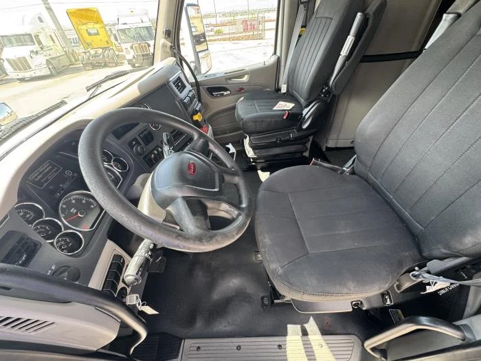 2022 Peterbilt 579 - image 19