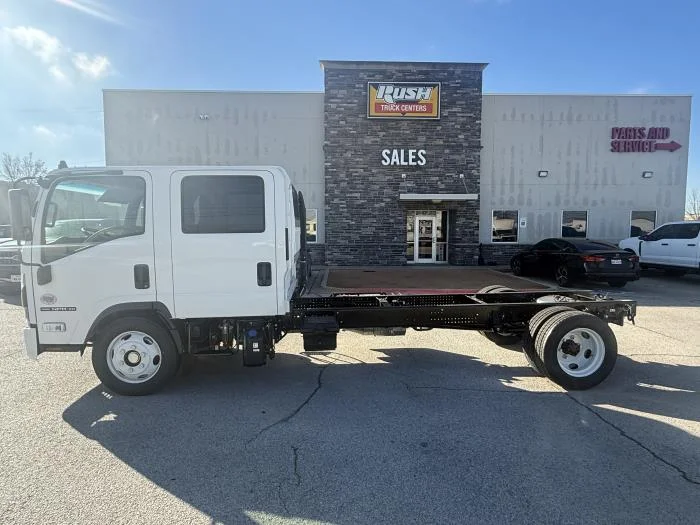 2026 Isuzu NPR - image 3