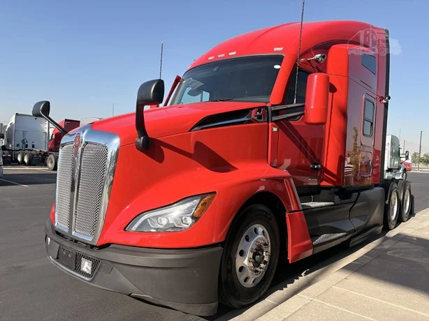 2023 Kenworth T680 in Salt Lake City, UT — photo 3