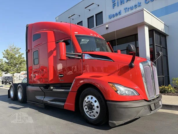 2023 Kenworth T680 in Salt Lake City, UT — photo 4