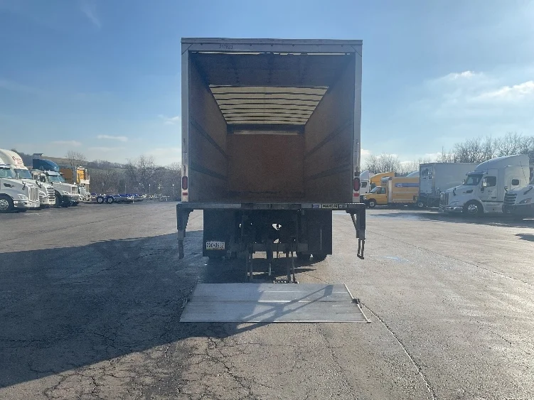 2023 Freightliner M2 106 in Akron, OH — photo 9