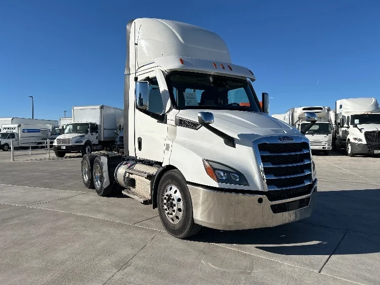 2021 Freightliner Cascadia in Aurora, CO