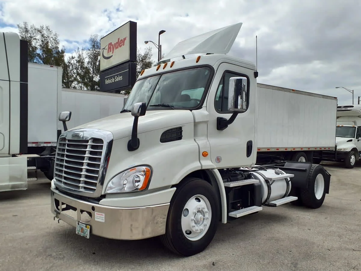 2018 Freightliner Cascadia in Miami, FL