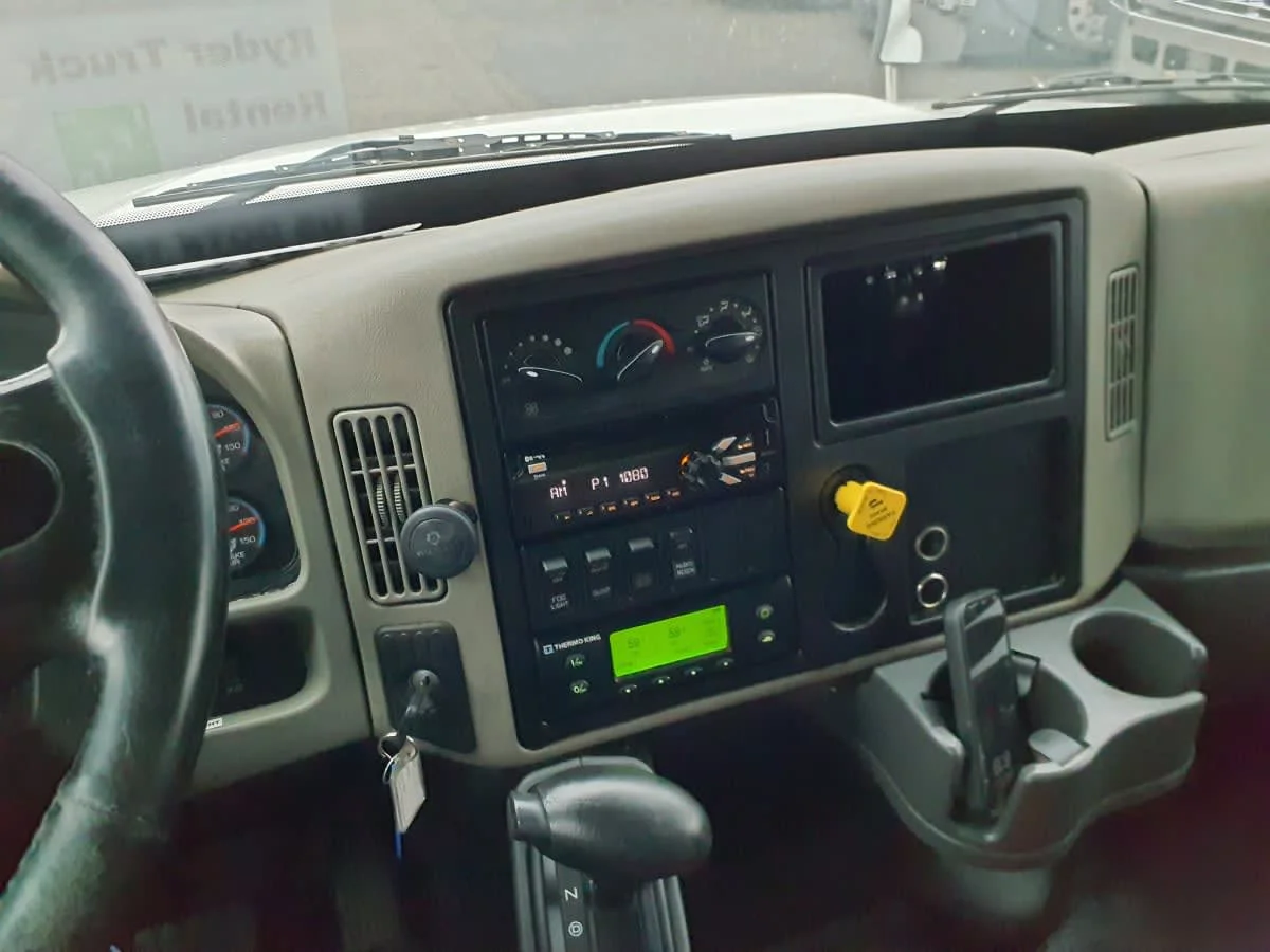 2018 International 4300 in Springfield, MA — photo 8