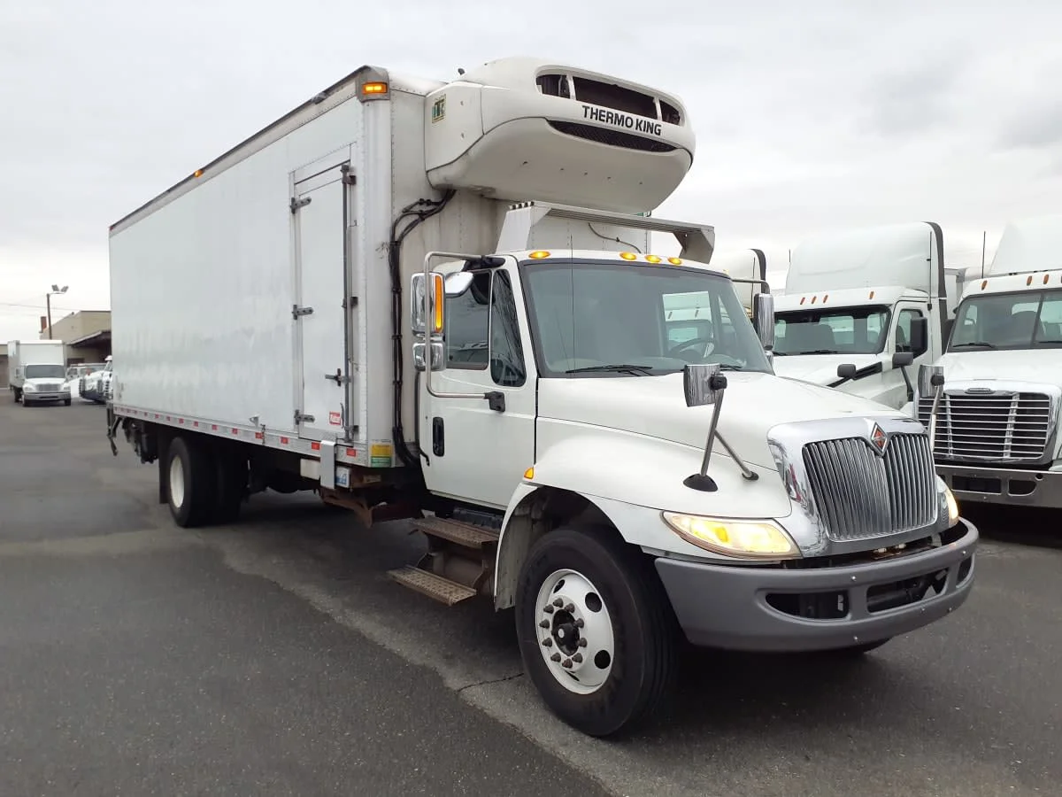 2018 International 4300 in Springfield, MA — photo 3