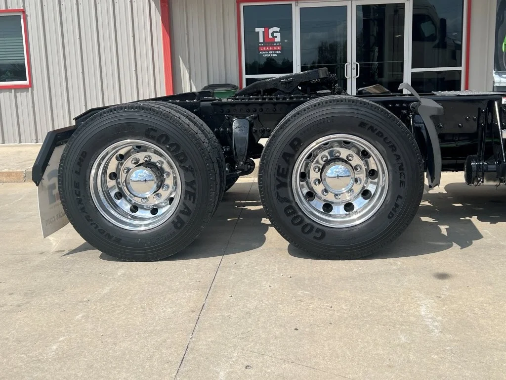 2021 Freightliner Cascadia - image 7