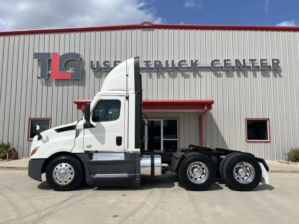 2021 Freightliner Cascadia - image 6