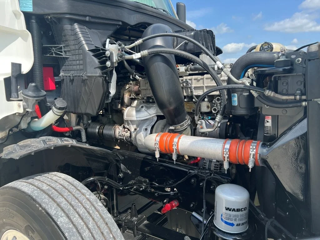 2021 Freightliner Cascadia - image 11