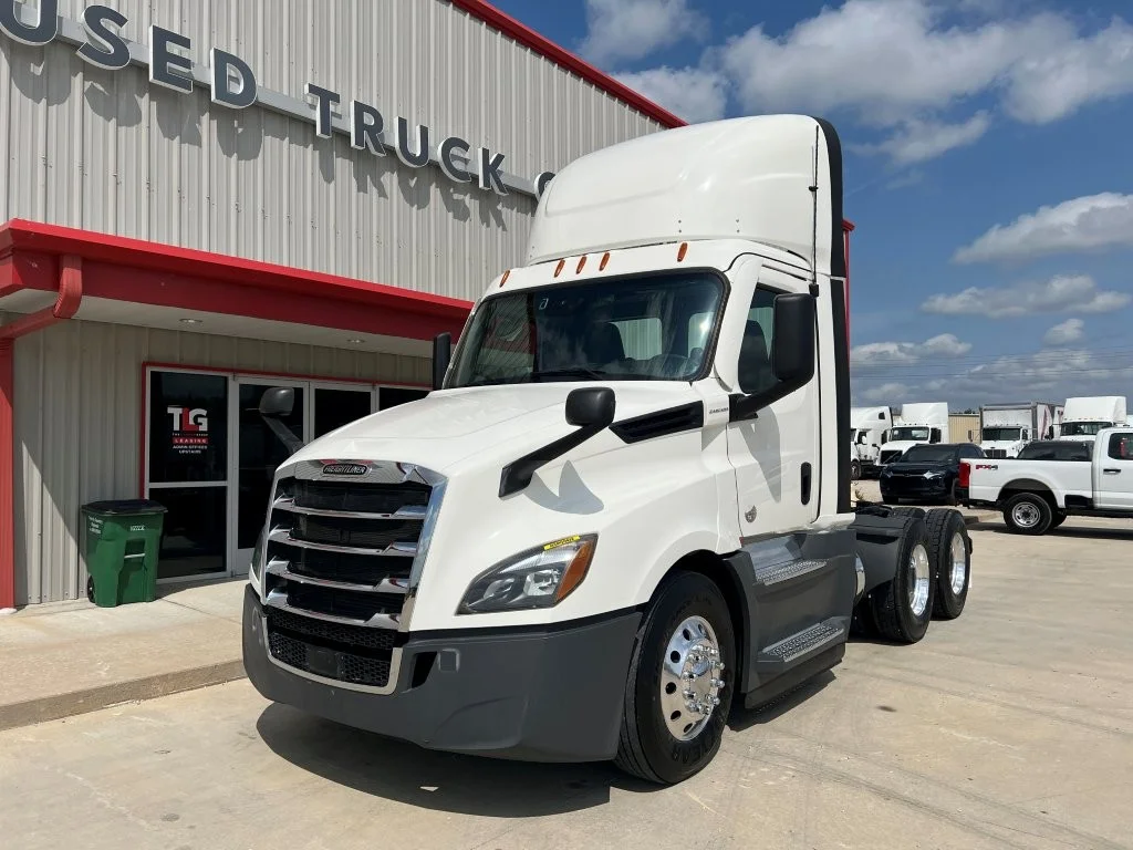 2021 Freightliner Cascadia in Springfield, MO