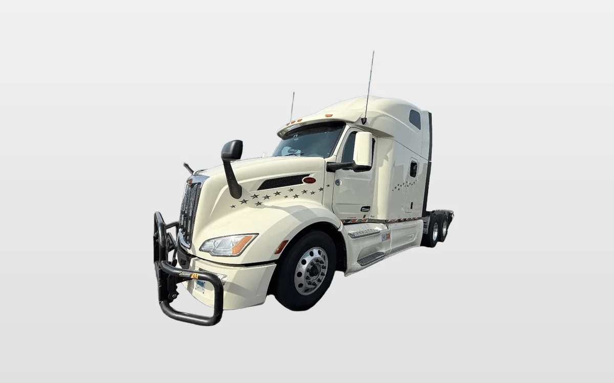 2023 Peterbilt 579 - image 1