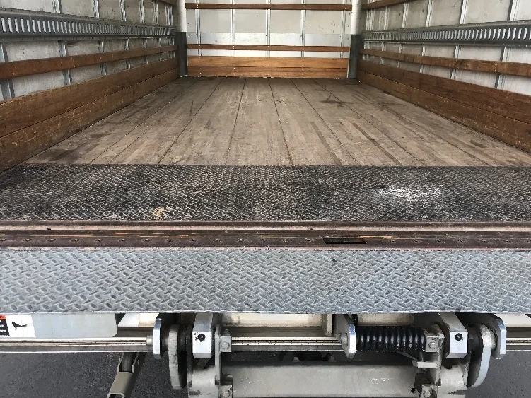 2022 Isuzu NPR - image 10