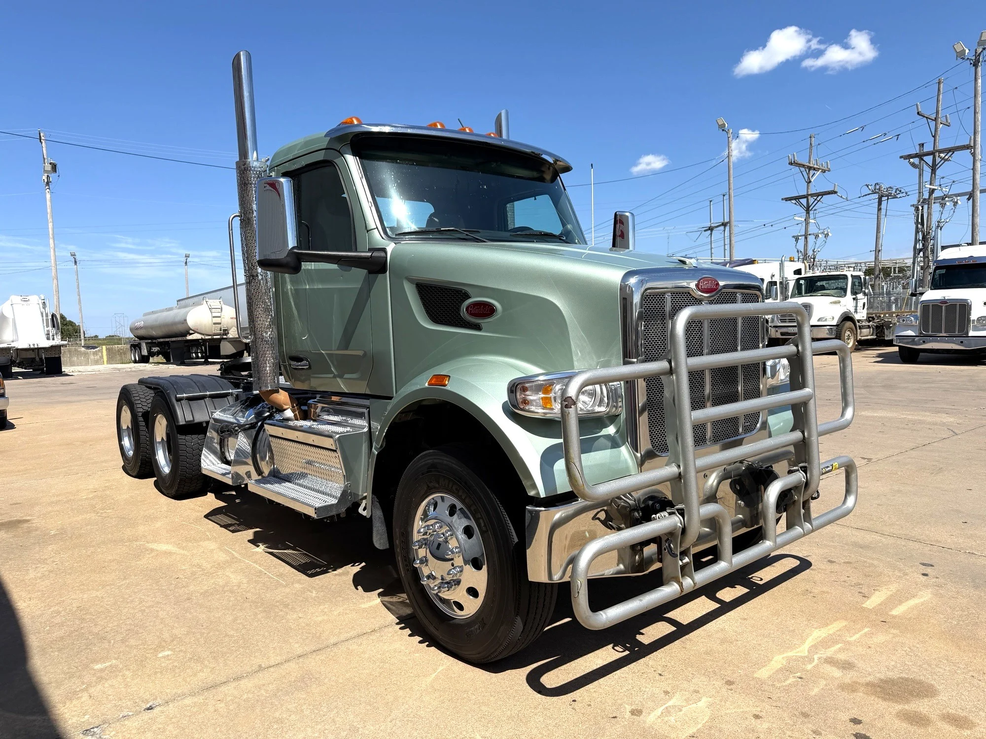2023 Peterbilt 567 in Joplin, MO — photo 3