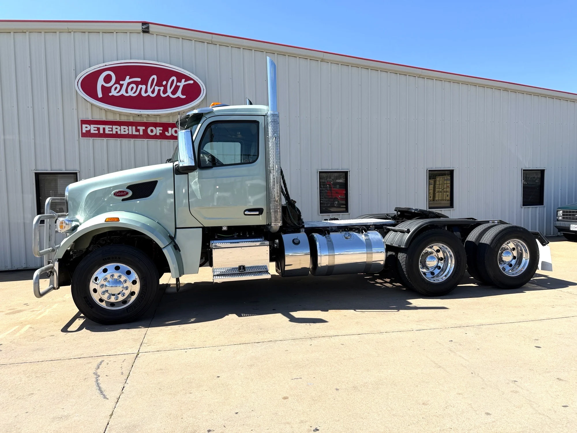 2023 Peterbilt 567 in Joplin, MO — photo 4