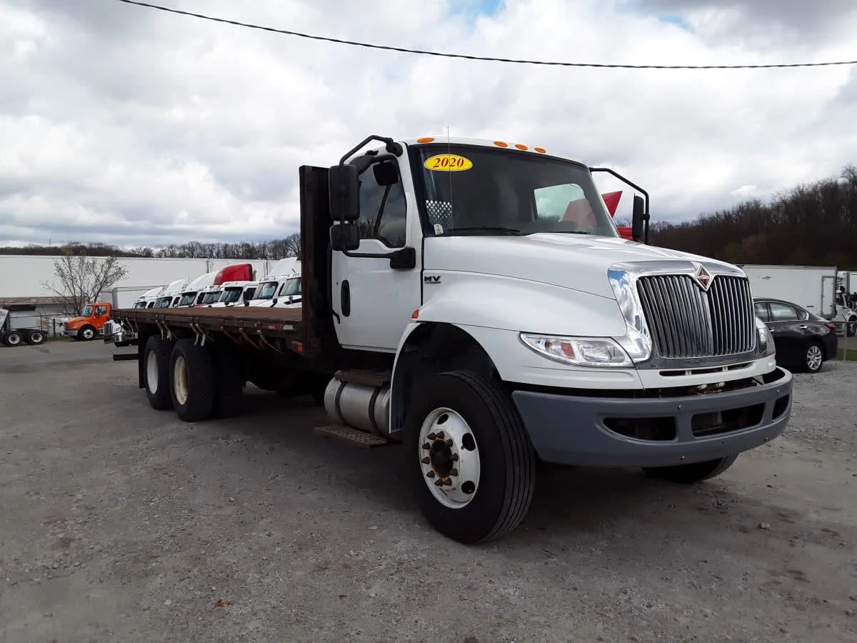 2020 International MV - image 3