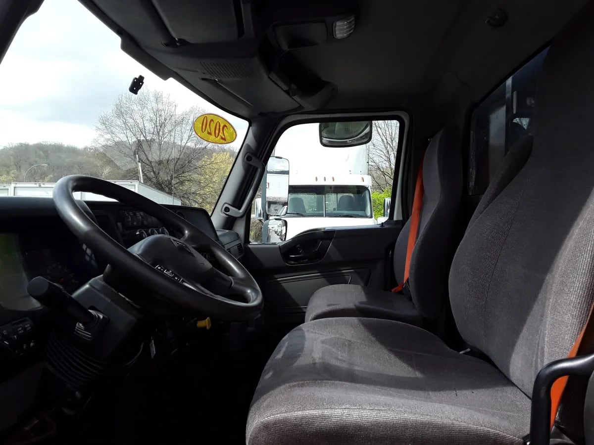 2020 International MV - image 7