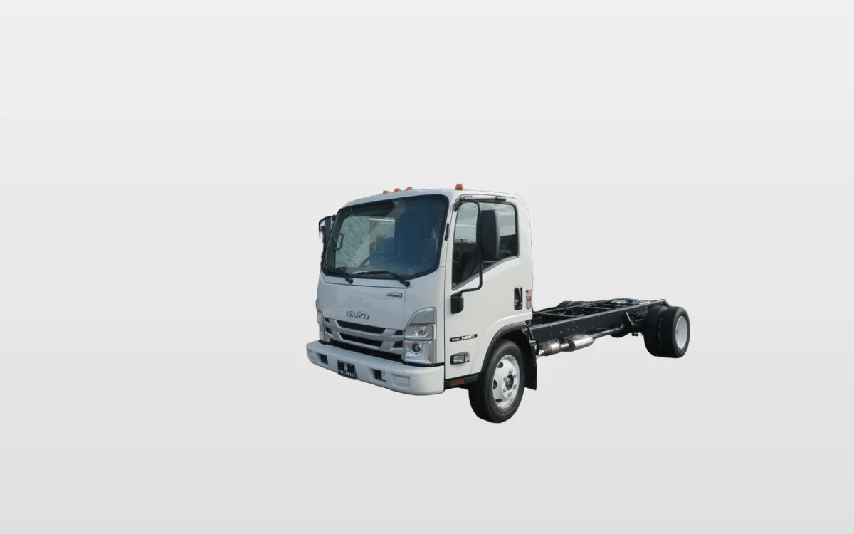 2025 Isuzu - image 1