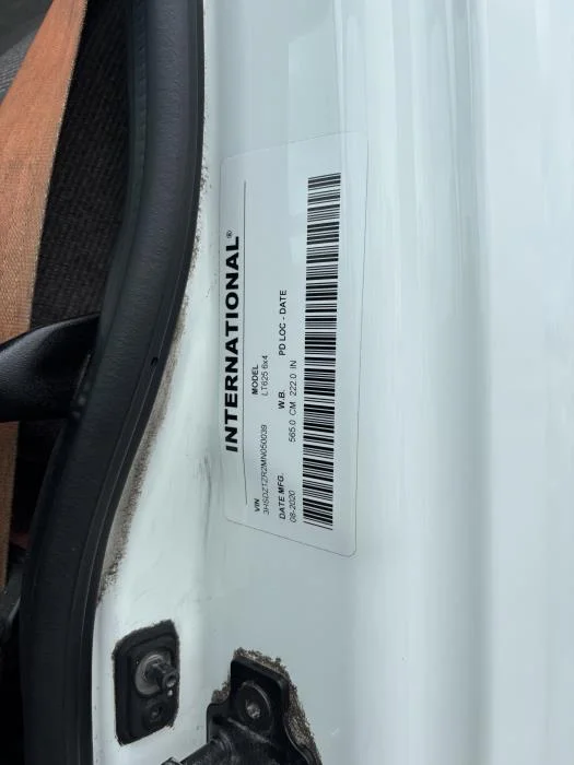 2021 International LT — photo 11