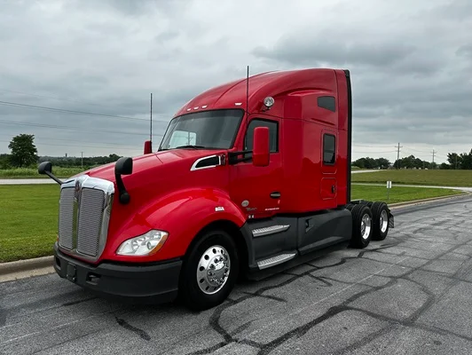 2022 Kenworth T680 in Joplin, MO — photo 6