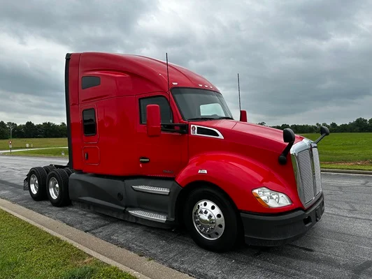 2022 Kenworth T680 in Joplin, MO